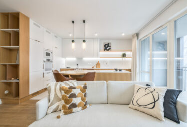 Czteropokojowy apartament z widokiem na Motławę