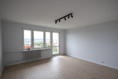 3 pok.| Przestronne | Generalny remont |