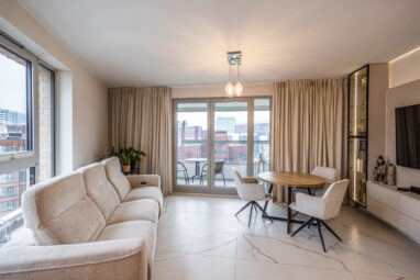 Apartament Żurawie 3 pokoje 8. piętro loggia