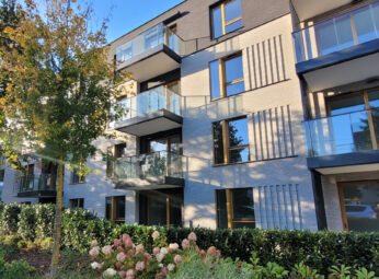 Przestronny 5. pok apartament z 2 balkonami