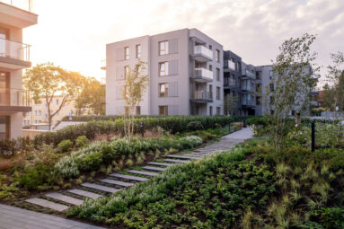 Przestronny 5. pok apartament z 2 balkonami