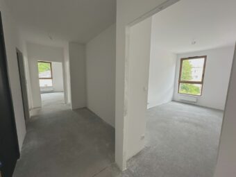 Przestronny 5. pok apartament z 2 balkonami