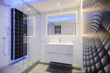 Dwupoziomowy apartament w inwestycji z basenem