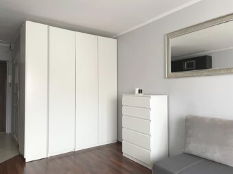 Nowoczesna kawalerka, wokół tereny zielone