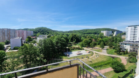3 niezależne pokoje, osobna kuchnia, 200 m od SKM