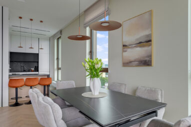 Elegancki, nowy apartament z widokiem na morze
