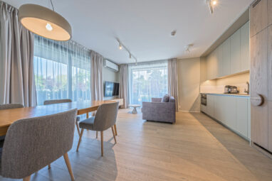 Jastarnia/apartement I ogródek/300  do morza