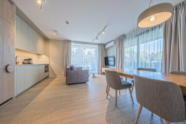 Jastarnia/apartement I ogródek/300  do morza