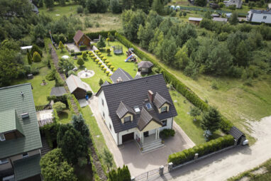 Dom z wyjątkowym ogrodem i basenem | Leśniewo