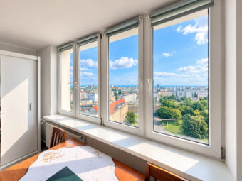 Kawalerka z pięknym widokiem na panoramę Gdyni